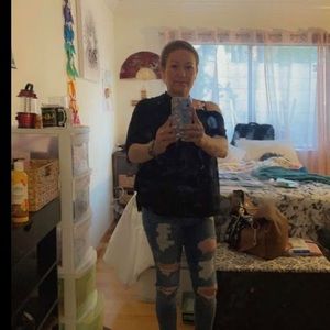 Meet your Posher, Dora